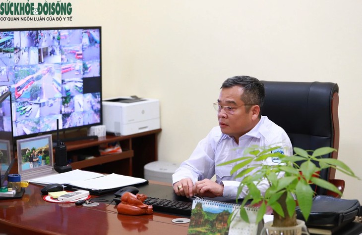 Người Hà Nội ám ảnh cảnh ô tô 'bò' trên đường bắt khách- Ảnh 6.
