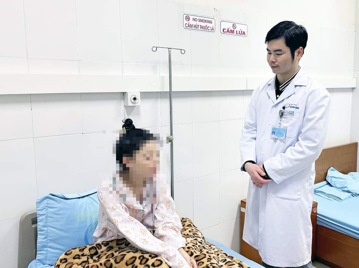 Báo động đỏ toàn viện cứu sống bệnh nhân băng huyết sau khi tự uống thuốc phá thai- Ảnh 1. Báo động đỏ toàn viện cứu sống bệnh nhân băng huyết sau khi tự uống thuốc phá thai- Ảnh 1.