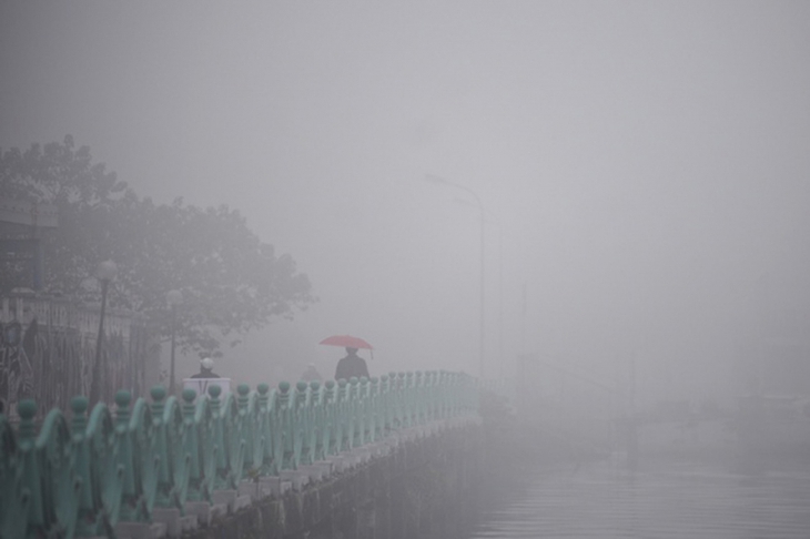 Miền Bắc sương mù và mưa phùn trước khi đón không khí lạnh- Ảnh 2.
