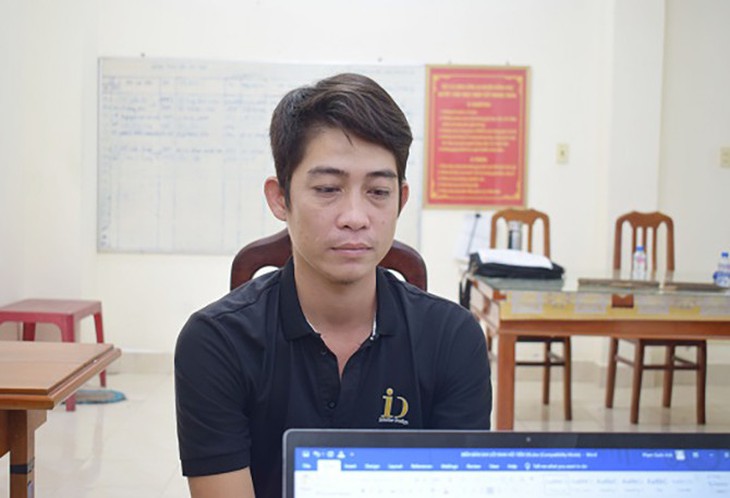Bắt thanh niên say rượu cầm dao chống trả công an xã- Ảnh 1.