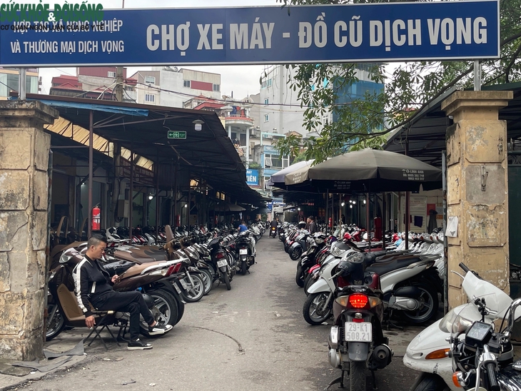 Vắng lặng ở chợ xe máy cũ chùa Hà dịp cuối năm- Ảnh 1. Vắng lặng ở chợ xe máy cũ chùa Hà dịp cuối năm- Ảnh 1.