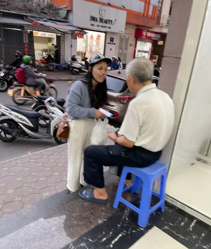 Hiểm hoạ 'chết người' khi mua thuốc qua livestream, quảng cáo trên mạng xã hội- Ảnh 1.