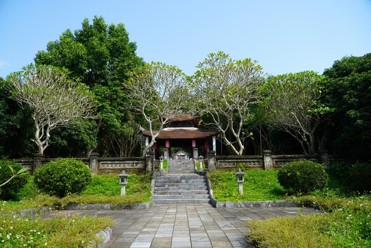 Giai thoại thả diều dẫn lối về nơi yên nghỉ của Đại danh y Hải Thượng Lãn Ông- Ảnh 2. Giai thoại thả diều dẫn lối về nơi yên nghỉ của Đại danh y Hải Thượng Lãn Ông- Ảnh 2.