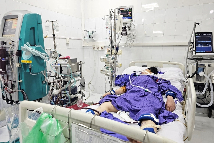 Cứu sống người phụ nữ 62 tuổi bị sốc tim nguy kịch thoát khỏi lằn ranh sinh tử - Ảnh 1. Cứu sống người phụ nữ 62 tuổi bị sốc tim nguy kịch thoát khỏi lằn ranh sinh tử - Ảnh 1.