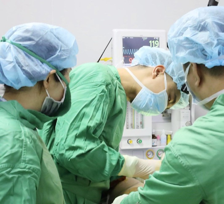 Bác sĩ thẩm mỹ chỉ ra nguyên nhân nâng mũi hỏng- Ảnh 2.
