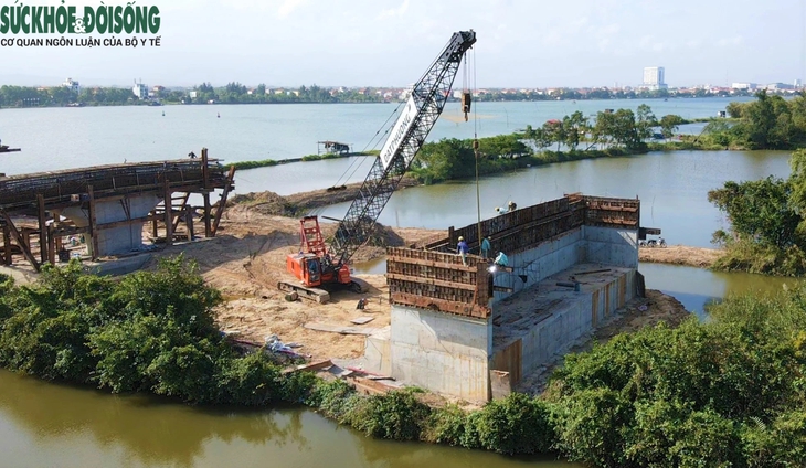 Cận cảnh thi công cây cầu nghìn tỷ bắc qua sông Nhật Lệ- Ảnh 4.