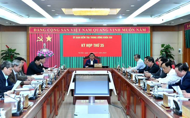 Uỷ ban kiểm tra Trung ương quyết định thi hành kỷ luật loạt cán bộ cấp cao- Ảnh 1.