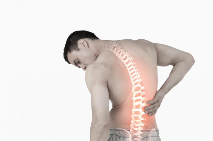 Đau lưng khi nào cần đi khám bác sĩ?- Ảnh 1.