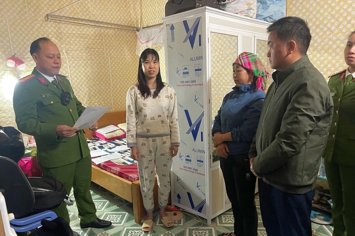 Bắt hiệu trưởng trường mầm non cho vay lãi nặng 2.555%/năm- Ảnh 1. Bắt hiệu trưởng trường mầm non cho vay lãi nặng 2.555%/năm- Ảnh 1.