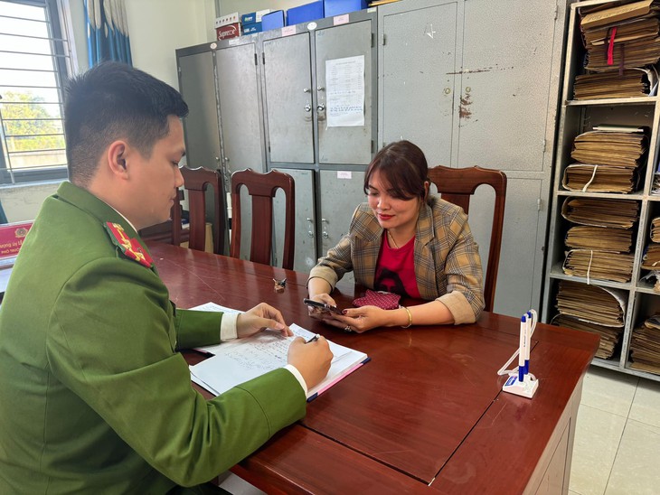 Trả lại 50 triệu đồng cho người chuyển nhầm vào tài khoản- Ảnh 1.