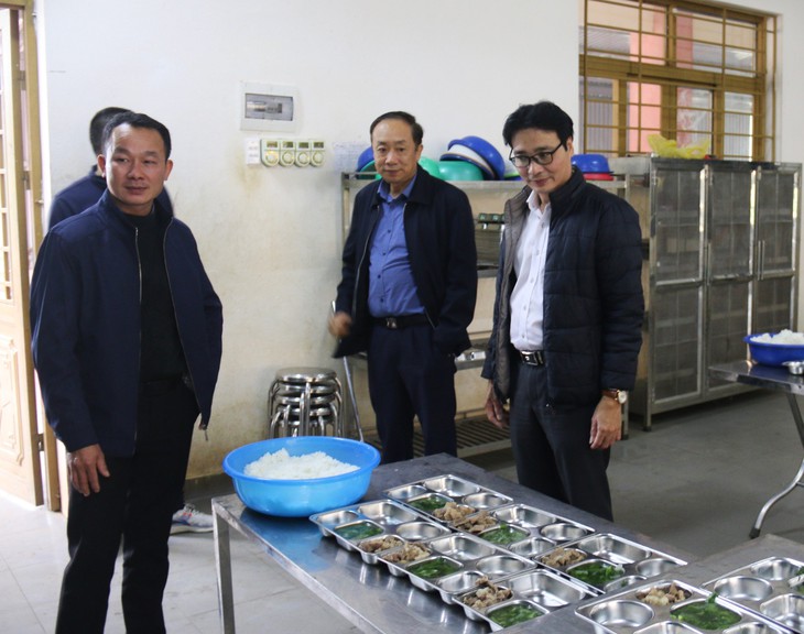 Học sinh dân tộc ở Nậm Nhùn đón Xuân sớm với 'Tết ấm vùng cao'- Ảnh 8. Học sinh dân tộc ở Nậm Nhùn đón Xuân sớm với 'Tết ấm vùng cao'- Ảnh 8.