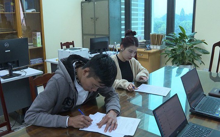Phạt đôi nam nữ lập nhóm "lái xe văn minh" để báo chốt CSGT
