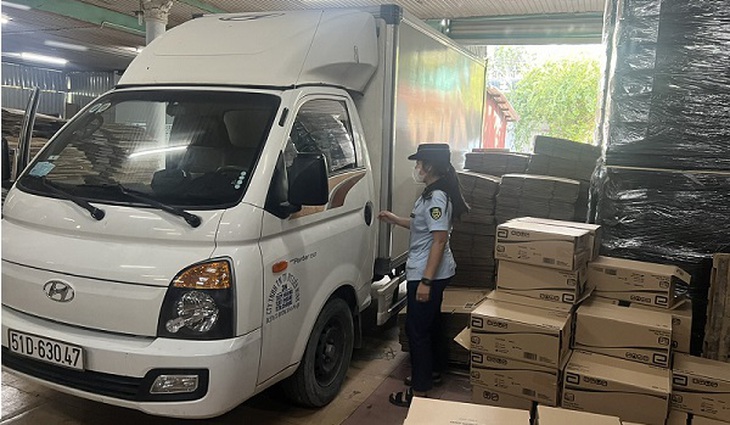 Phát hiện xưởng sản xuất sữa giả ‘khủng’ với tang vật thu giữ lến đến 14,5 tỷ- Ảnh 2. Phát hiện xưởng sản xuất sữa giả ‘khủng’ với tang vật thu giữ lến đến 14,5 tỷ- Ảnh 2.
