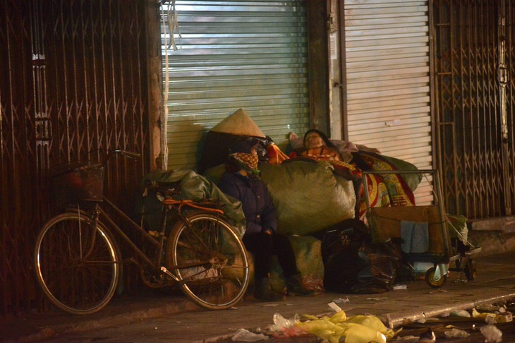 Nhọc nhằn mưu sinh trong giá rét- Ảnh 11.
