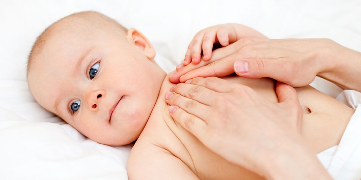Massage cho trẻ có nhiều lợi ích nhưng thời điểm này tuyệt đối không nên massage- Ảnh 1.