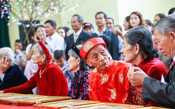 Mức tiền chúc thọ, mừng thọ người cao tuổi dịp Tết 2024 là bao nhiêu?