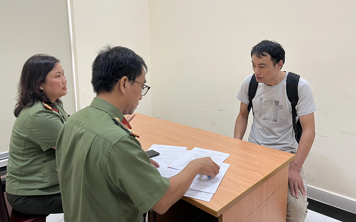 Bắt người đàn ông bị Trung Quốc truy nã