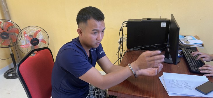 Diễn biến mới nhất vụ cầm súng xông vào cướp ngân hàng ở Quảng Nam- Ảnh 1.