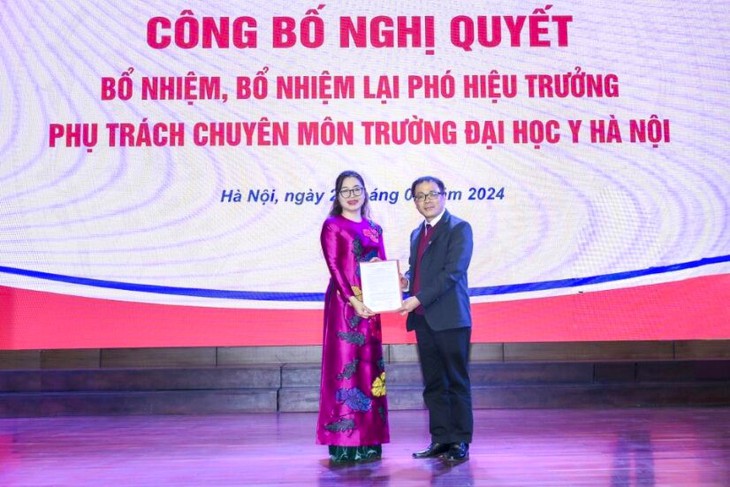Lễ công bố Nghị quyết bổ nhiệm, bổ nhiệm lại Phó Hiệu trưởng Trường Đại học Y Hà Nội- Ảnh 3.