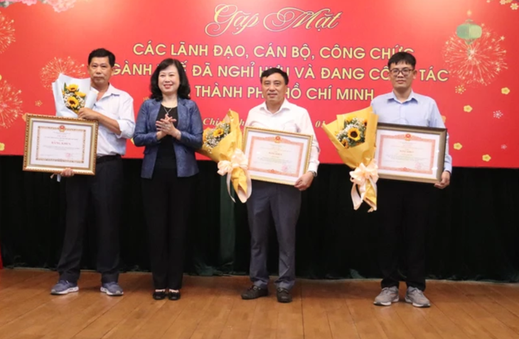 Đoàn công tác của Bộ Y tế chúc Tết cựu cán bộ, công chức ngành y tại TPHCM