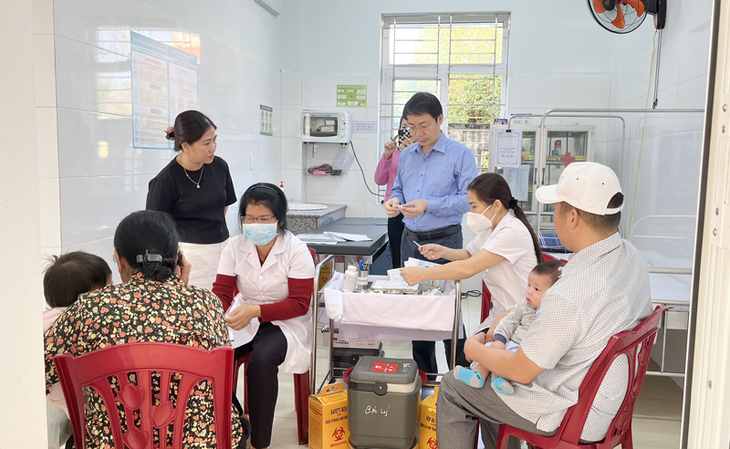 Quảng Bình đẩy mạnh công tác tiêm chủng mở rộng- Ảnh 2.