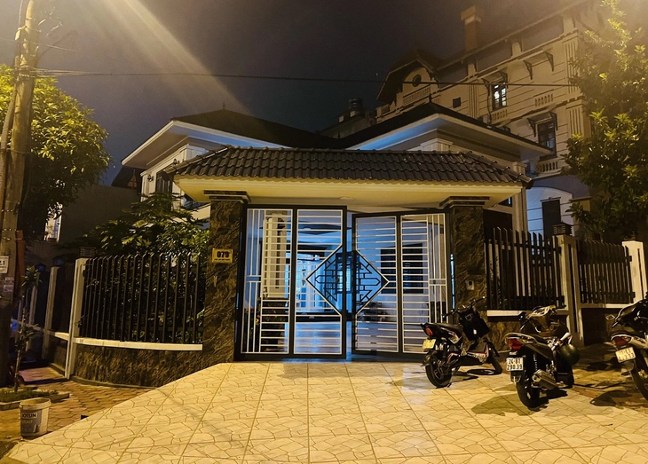 Khởi tố nguyên giám đốc trung tâm đào tạo lái xe Trường Cao đẳng Lào Cai
- Ảnh 1.