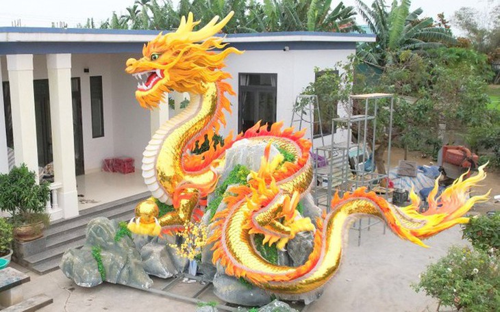Cha đẻ của "hoa hậu mèo" trình làng mô hình rồng đẹp mắt
