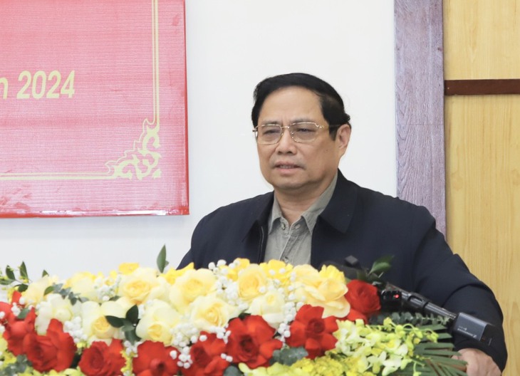 Thủ tướng chỉ đạo quyết tâm hoàn thành dự án 500 kV mạch 3 vào tháng 6/2024- Ảnh 4. Thủ tướng chỉ đạo quyết tâm hoàn thành dự án 500 kV mạch 3 vào tháng 6/2024- Ảnh 4.