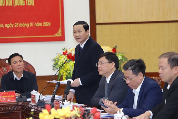 Thủ tướng chỉ đạo quyết tâm hoàn thành dự án 500 kV mạch 3 vào tháng 6/2024- Ảnh 3. Thủ tướng chỉ đạo quyết tâm hoàn thành dự án 500 kV mạch 3 vào tháng 6/2024- Ảnh 3.