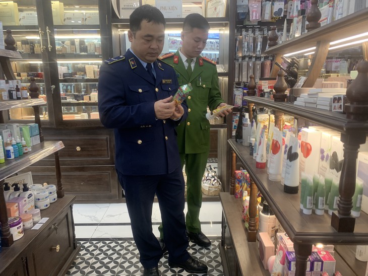 Nghệ An mạnh tay xử phạt gian lận thương mại trước Tết- Ảnh 1.