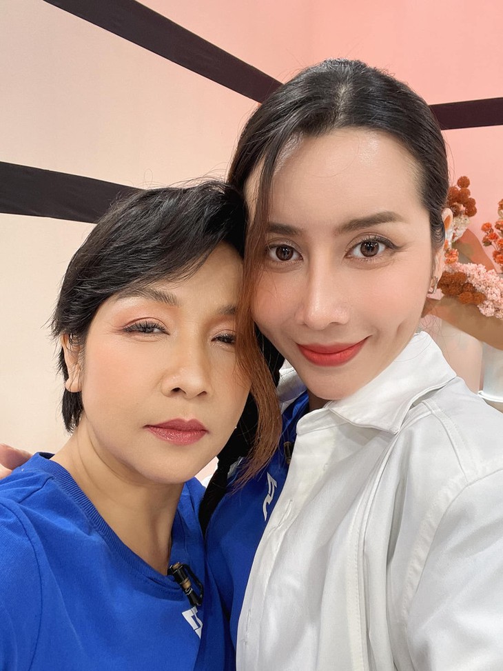 Mỹ Linh vô tình tiết lộ Lưu Hương Giang và Hồ Hoài Anh đã ly hôn?- Ảnh 1.