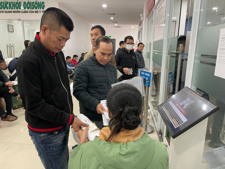 Những ngày đầu Hà Nội thực hiện số hoá 100% thủ tục hành chính - Ảnh 2.