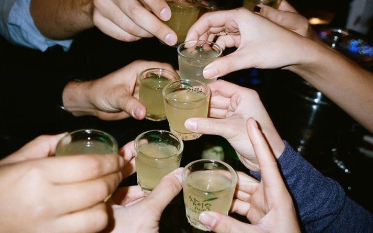 Ngộ độc rượu, người đàn ông 48 tuổi nhập viện cấp cứu