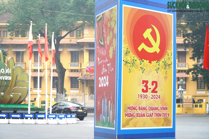 Hà Nội rợp cờ hoa chào mừng 94 năm Ngày thành lập Đảng- Ảnh 1. Hà Nội rợp cờ hoa chào mừng 94 năm Ngày thành lập Đảng- Ảnh 1.