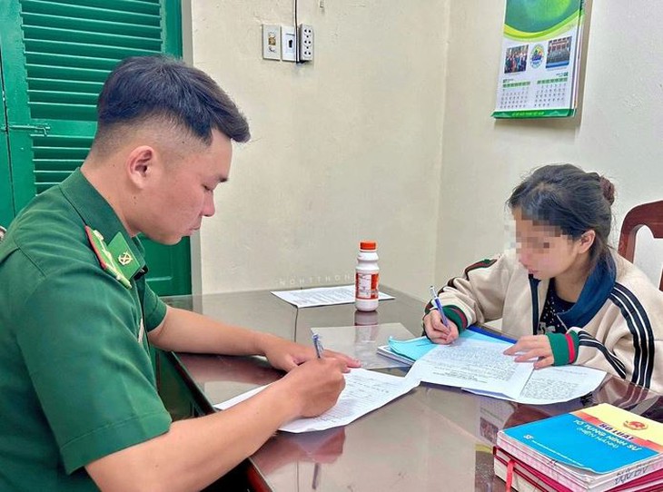 Mâu thuẫn với gia đình bé gái 15 tuổi bị lừa bán sang Campuchia- Ảnh 1.