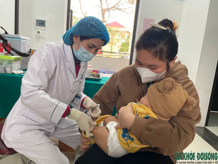 Sẽ có thêm khoảng 2,8 triệu liều vaccine 5 trong 1, phụ huynh không còn lo thiếu mũi 2, 3- Ảnh 1.