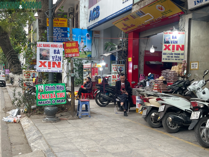 Hoa mắt với con phố nhiều ‘Bà Vân’ nhất Hà Nội- Ảnh 5.