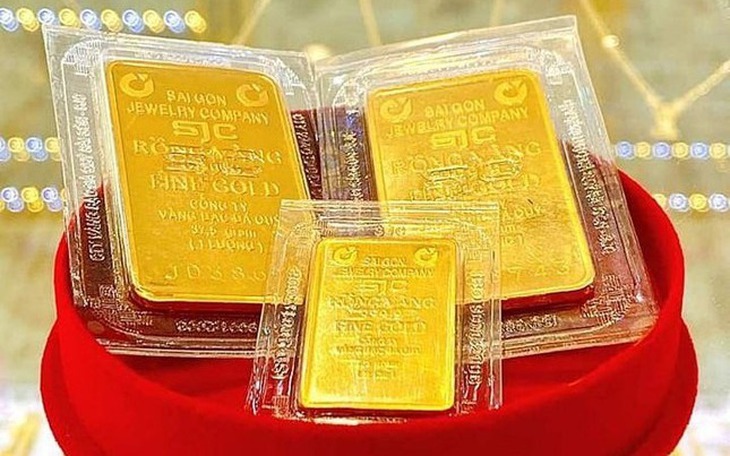 Giá vàng hôm nay ngày 5/1 "nằm yên" nghe ngóng