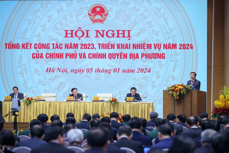 Việt Nam tiếp tục là điểm sáng trong bức tranh không mấy sáng sủa của kinh tế thế giới- Ảnh 2.