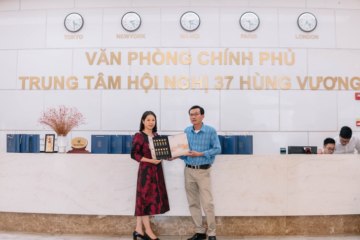 Quà Tết năm nay doanh nghiệp chọn gì?- Ảnh 1. Quà Tết năm nay doanh nghiệp chọn gì?- Ảnh 1.