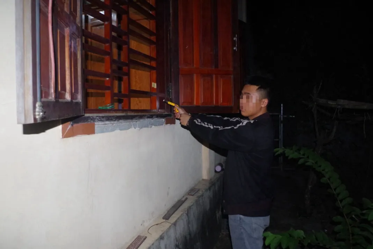 Con trai dựng hiện trường giả để trộm tiền của mẹ- Ảnh 1. Con trai dựng hiện trường giả để trộm tiền của mẹ- Ảnh 1.
