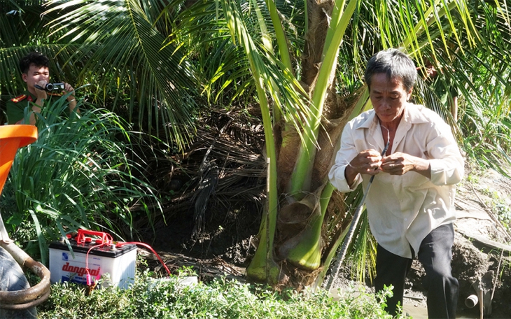 Bẫy chuột bằng điện làm chết người rồi tạo hiện trường giả- Ảnh 1. Bẫy chuột bằng điện làm chết người rồi tạo hiện trường giả- Ảnh 1.