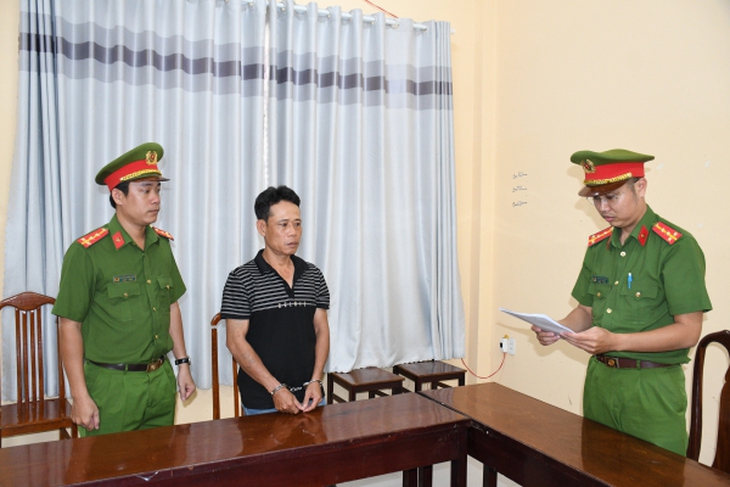 Bắt đối tượng có 3 tiền án về hành vi gây rối trật tự tại bệnh viện- Ảnh 1. Bắt đối tượng có 3 tiền án về hành vi gây rối trật tự tại bệnh viện- Ảnh 1.
