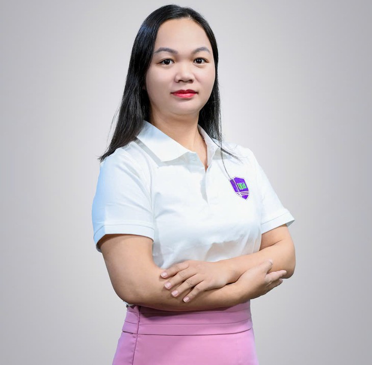 Hồi chuông cảnh tỉnh từ vụ "cô giáo xin phụ huynh hỗ trợ tiền mua máy tính"- Ảnh 1. Hồi chuông cảnh tỉnh từ vụ "cô giáo xin phụ huynh hỗ trợ tiền mua máy tính"- Ảnh 1.