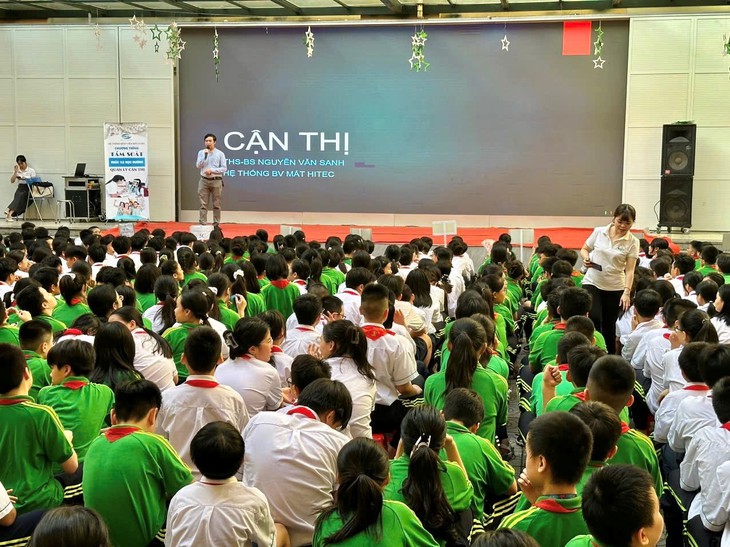 Hitec hưởng ứng ngày thị giác thế giới- Ảnh 1.