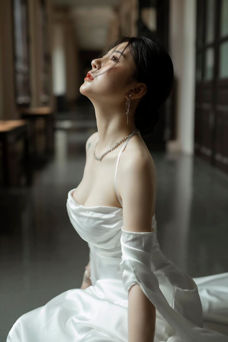 Siam Thailand gây ấn tượng với xu hướng nâng ngực cấy "vàng"- Ảnh 3. Siam Thailand gây ấn tượng với xu hướng nâng ngực cấy "vàng"- Ảnh 3.