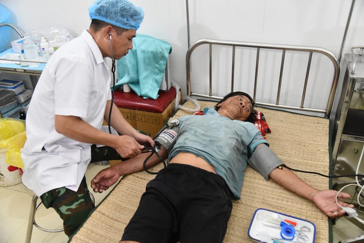 Niềm hạnh phúc vô bờ của ngư dân đột quỵ nặng ngoài biển được 'hồi sinh'- Ảnh 2.