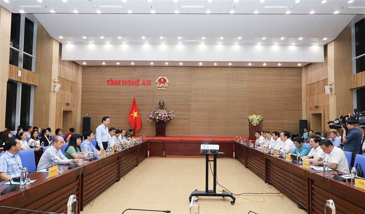 Tăng cường hợp tác, học hỏi tuyến trên để Nghệ An trở thành hạt nhân của Trung tâm y tế chuyên sâu khu vực- Ảnh 1. Tăng cường hợp tác, học hỏi tuyến trên để Nghệ An trở thành hạt nhân của Trung tâm y tế chuyên sâu khu vực- Ảnh 1.
