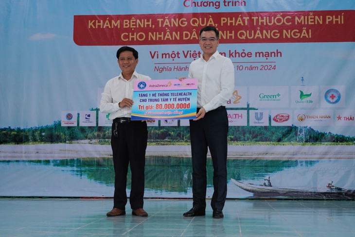 Chương trình 'Vì một Việt Nam khỏe mạnh hơn' dành 2 tỷ đồng khám sức khoẻ, tặng quà người dân Quảng Ngãi - Ảnh 1. Chương trình 'Vì một Việt Nam khỏe mạnh hơn' dành 2 tỷ đồng khám sức khoẻ, tặng quà người dân Quảng Ngãi - Ảnh 1.