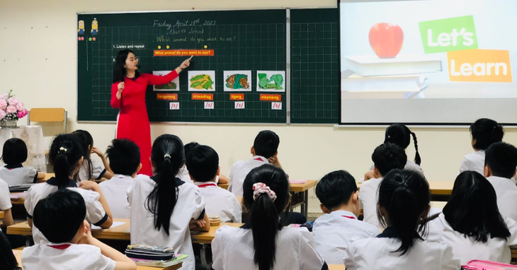Làm sao để đưa tiếng Anh trở thành ngôn ngữ thứ hai trong trường học?- Ảnh 1.